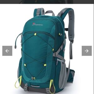 NWT - MOUNTAINTOP 40L Hiking Backpack